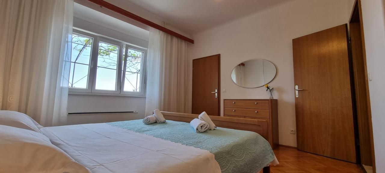 Apartments Anamarija Опатия Экстерьер фото