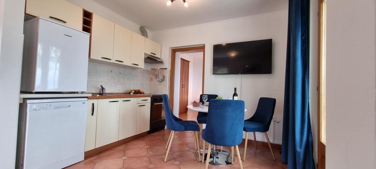 Apartments Anamarija Опатия Экстерьер фото